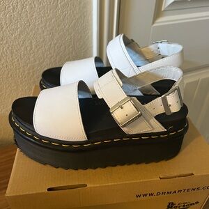 Dr Martens White Voss Quad Womens Size US 8 Leather Platform Sandal